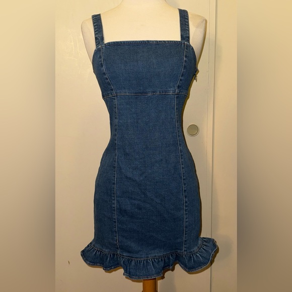 Forever 21 Dresses & Skirts - Forever 21 Blue Denim mermaid bottom style tight mini dress sm